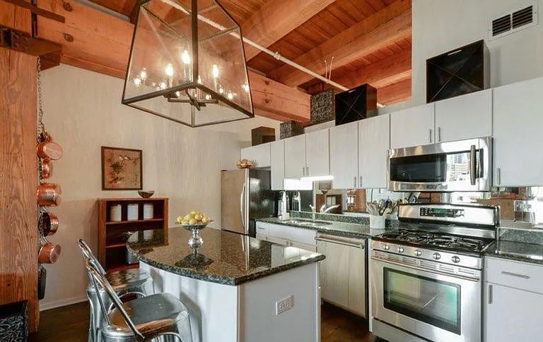 Chef Kitchen, stainless steel appliances