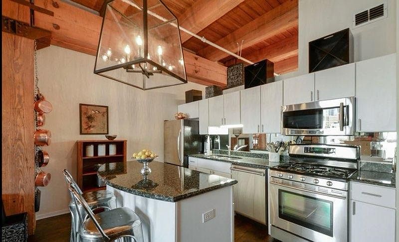 Chef Kitchen, stainless steel appliances
