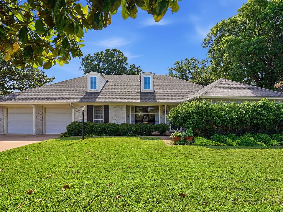 1st image of 858 Canyon Ct
