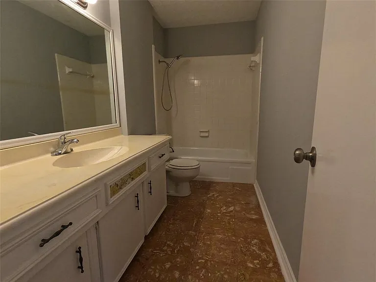 11712 S Kirkwood Rd — Photo 28