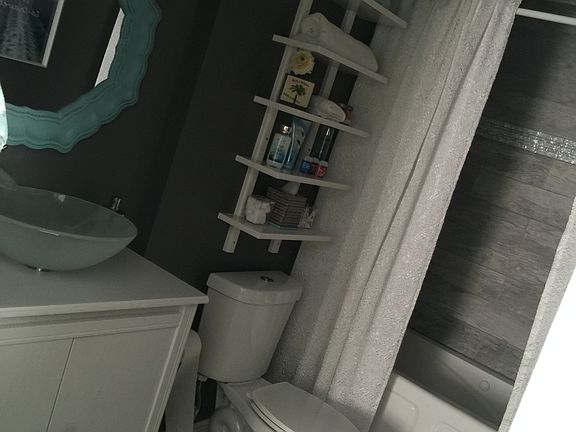 4th image of 5226 Canal Cir W