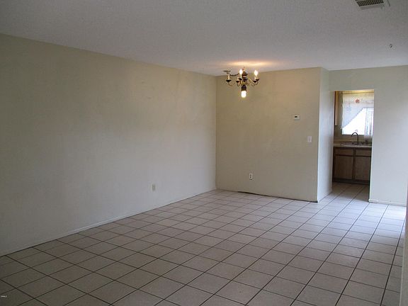 5th image of 321 Guiberson St