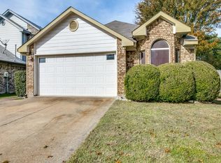 1824 McAlaster St, Cedar Hill, TX 75104