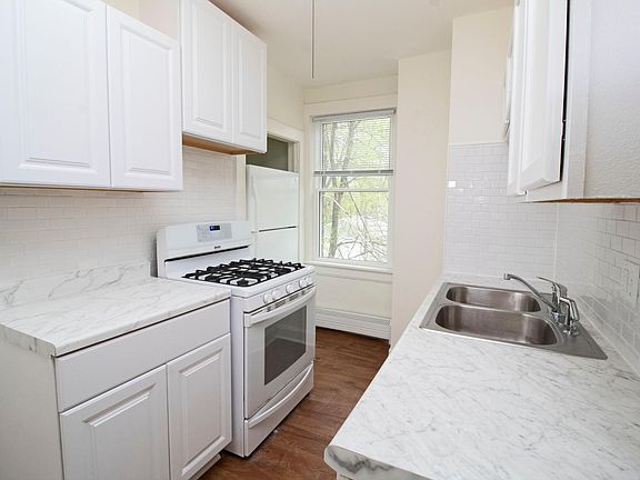 2nd image of 867 Central Ave W #2