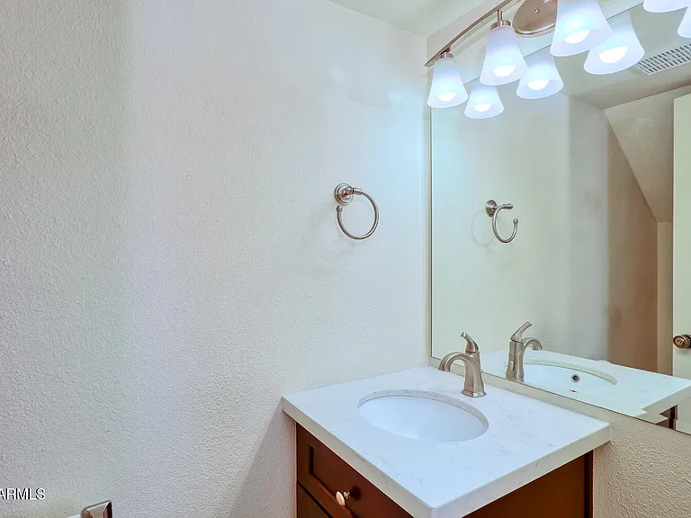 4809 E Euclid Ave #2 — Photo 10