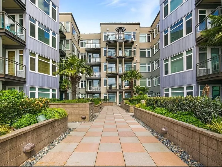 Building courtyard