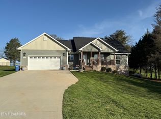 5919 Chester Ln, Maryville, TN 37801