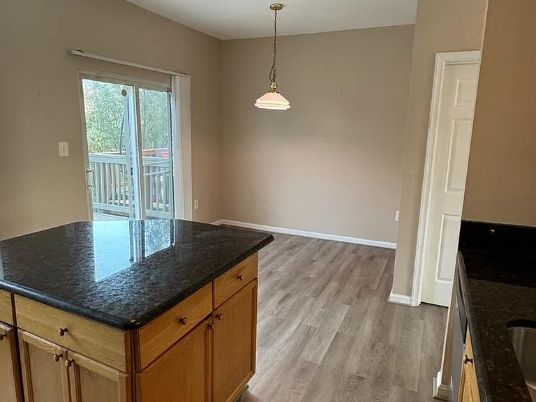 2424 Wynfield Ct — Photo 5