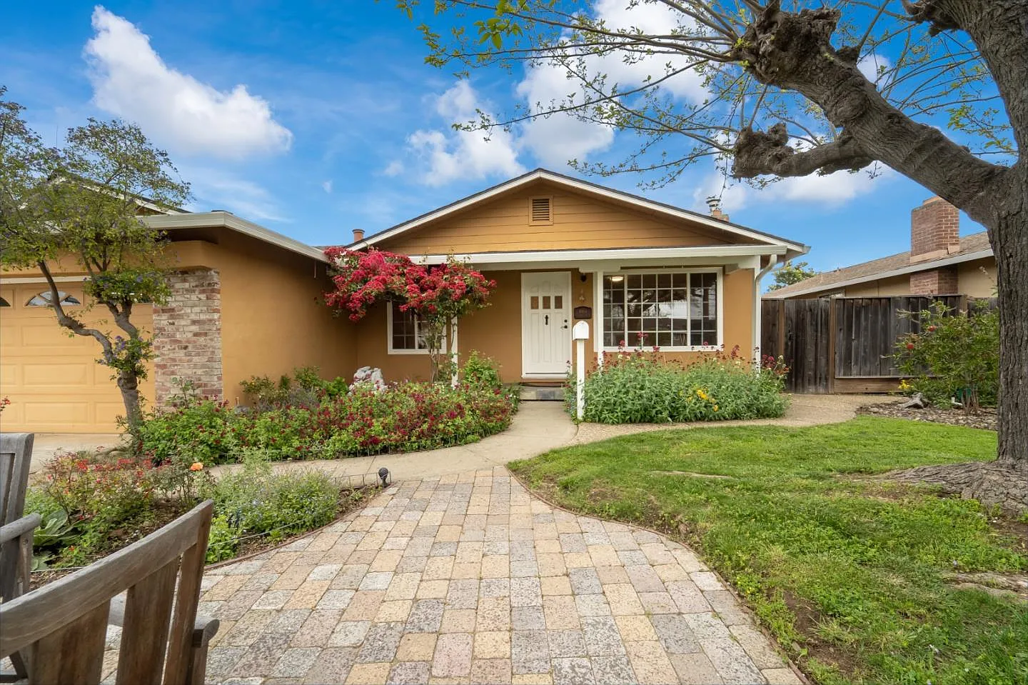4866 Anna Dr photo 1
