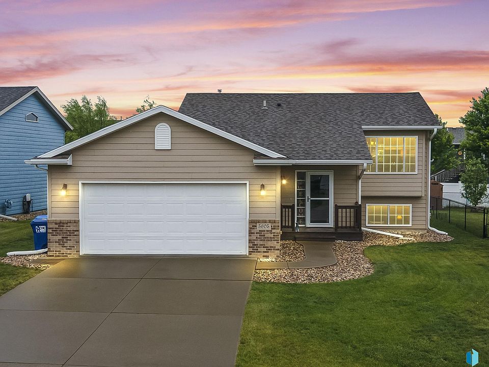 1st image of 5605 W Hemlock Dr