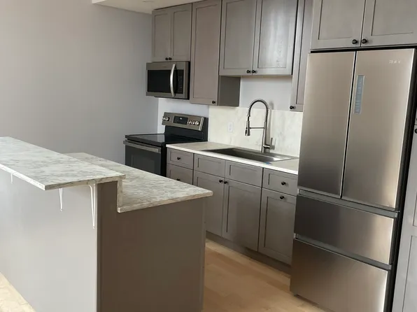 45 Kingman St #204, Saint Albans, VT 05478