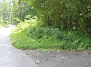 262/264 Loop Rd, Gatlinburg, TN 37738