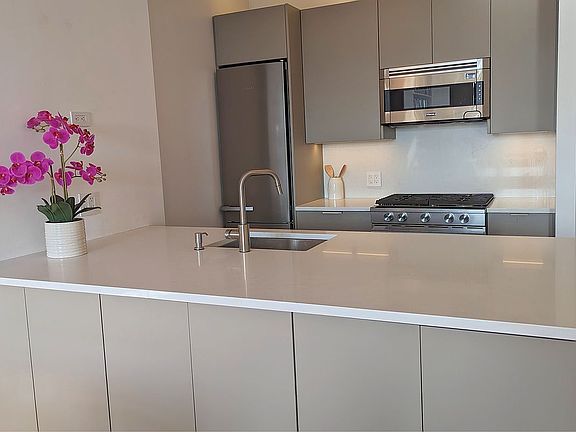 2nd image of 380 Lenox Ave APT 9E