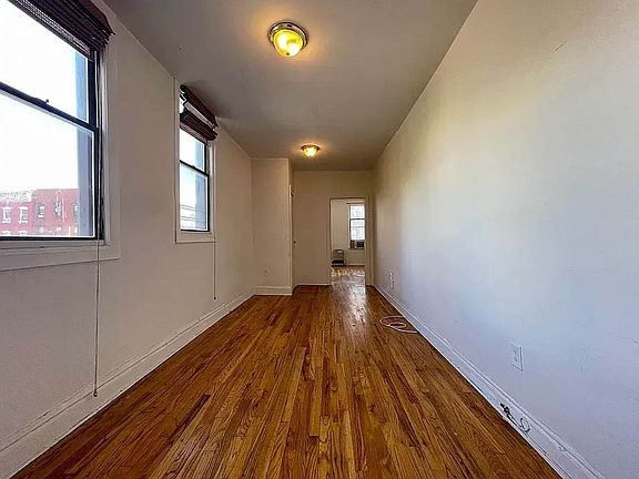 3rd image of 109 Graham Ave #2E