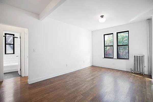 140 Waverly Place #6D