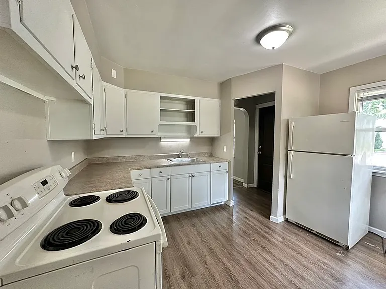 842-844 15th Ave #844 — Photo 4