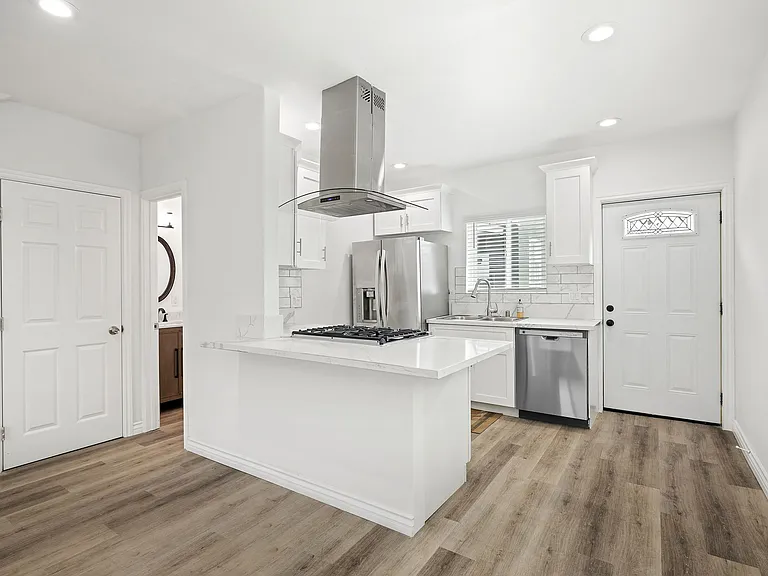 535 Wilson Ave #A — Photo 10