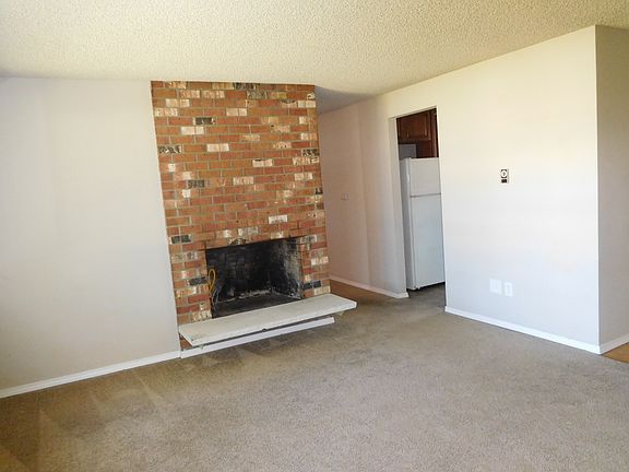 2nd image of 130 174th St E #House
