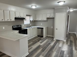 20261 Perrilloux Rd, Livingston, LA 70754