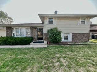 19202 Sherman St, Lansing, IL 60438
