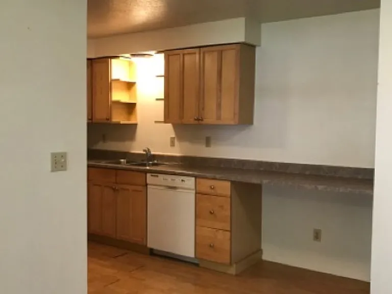 767 Meadows Dr #1 — Photo 3