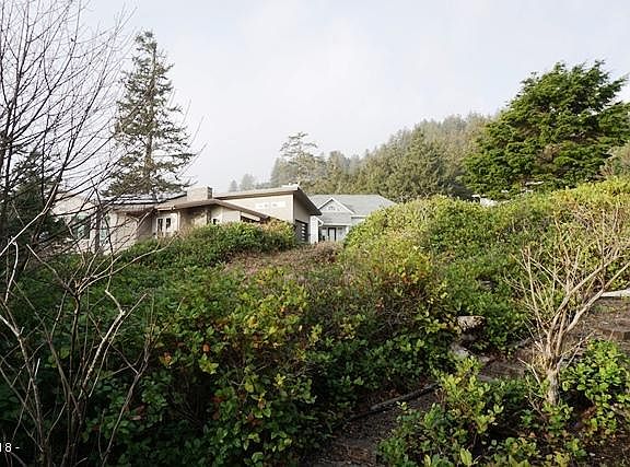 5th image of 41 Sea Crest Ln