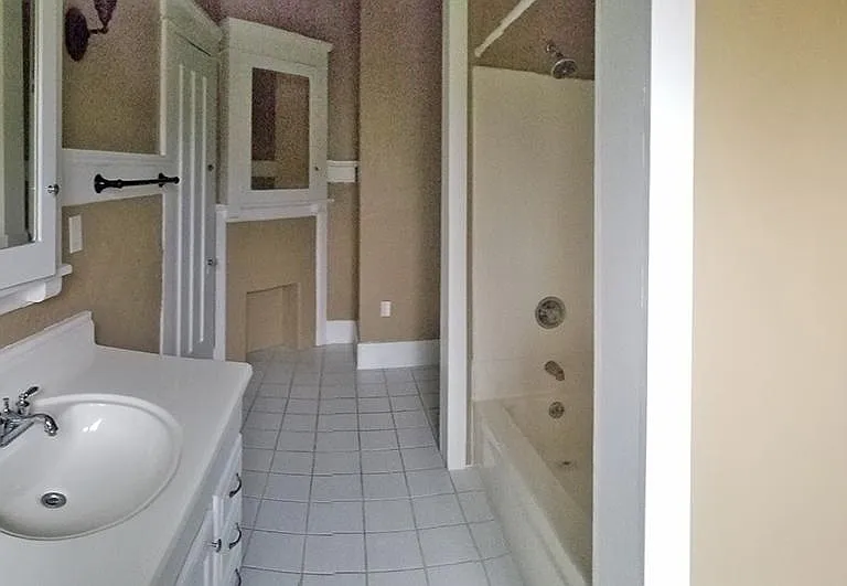 542 W 6th St #3 — Photo 7