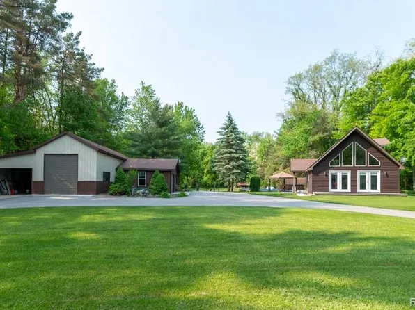 3591 Curry Rd, Caro, MI 48723