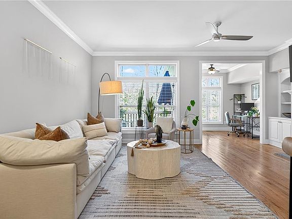 5th image of 7690 Willoughby Ct
