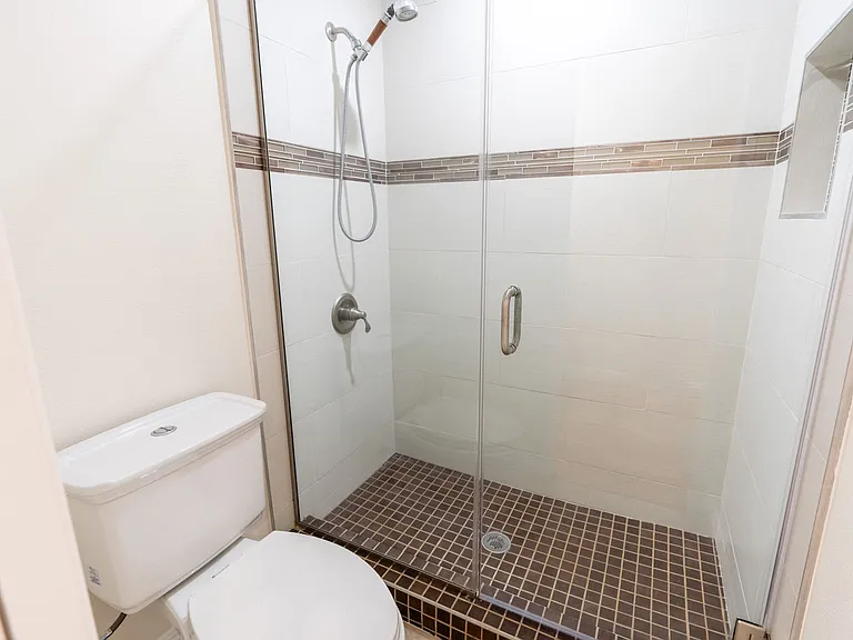 227 Stanford Ct — Photo 21
