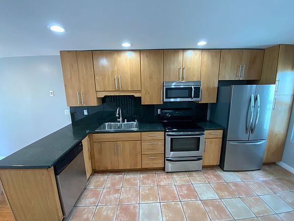 5th image of 1111 Seacoast Dr Unit 20