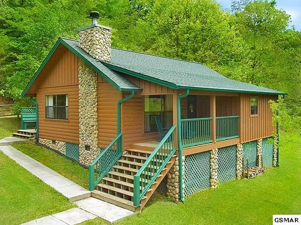 801 Hardin Ln, Sevierville, TN 37862