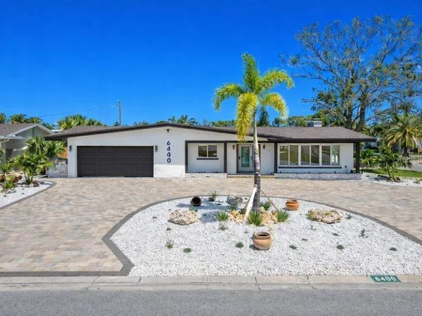 6400 Mockingbird Way S, Saint Petersburg, FL 33707