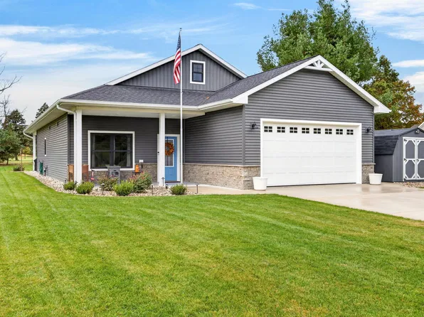 7931 Carriage Ln #83, Stanwood, MI 49346