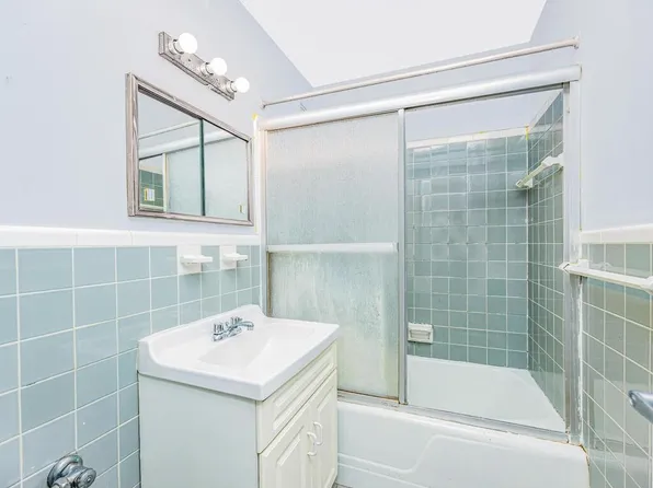 2835 Webb Avenue image 6 of 21