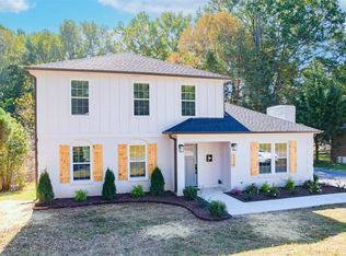 7114 Covecreek Dr, Charlotte, NC 28215