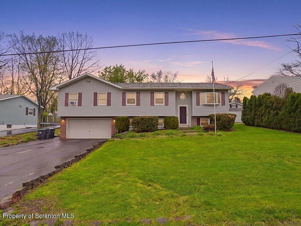 1st image of 72 Kirby Ave