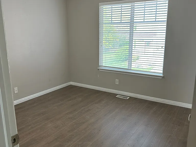 1340 Alpine Loop — Photo 17