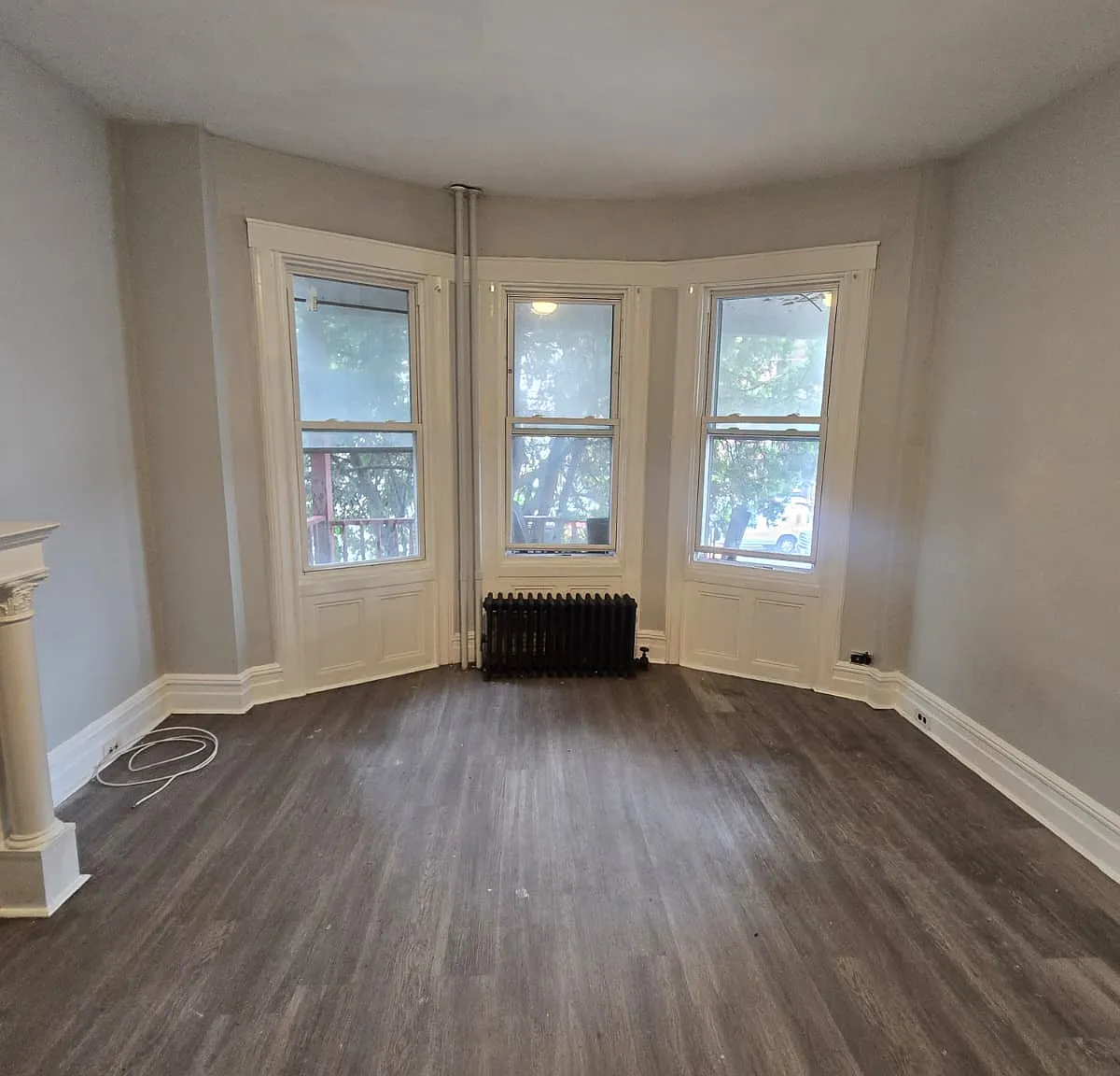 3 bed, $2,200 — Photo 1