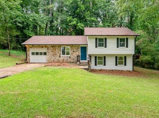 1868 Suwanee Roberts Ct, Lawrenceville, GA 30043