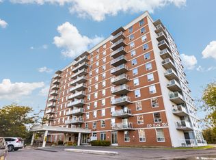Portsmouth Place Centre, Kingston, ON K7M 9H1