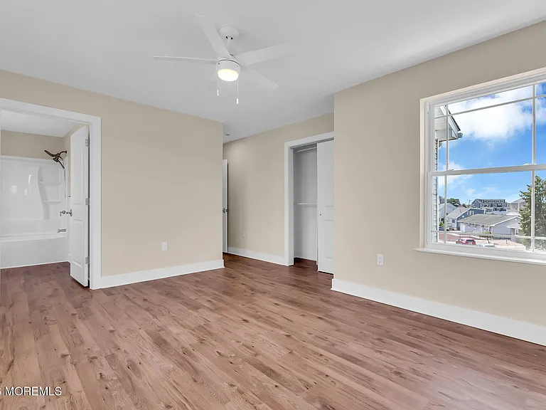 58 Cove Rd — Photo 49