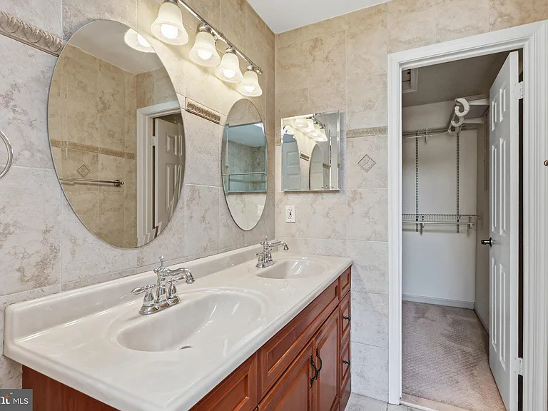 3946 Rosebay Ct — Photo 16