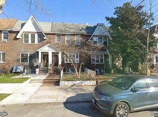111-35 205th St, Saint Albans, NY 11412
