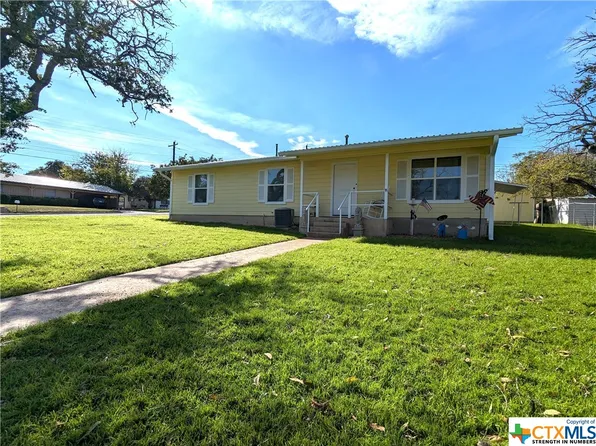 224 S Rice St, Lampasas, TX 76550