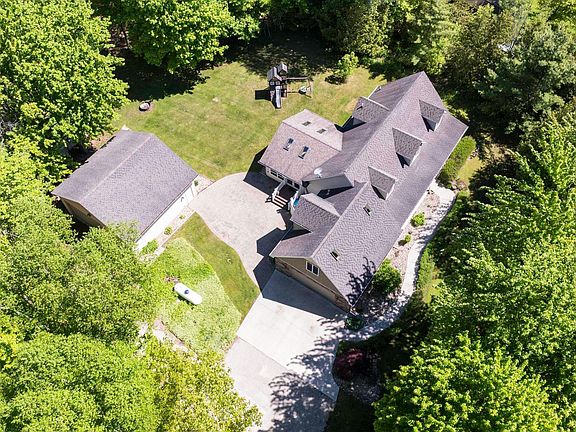5th image of 6865 Custer Rd