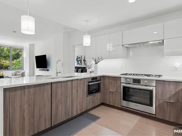 9 Avenue At Port Imperial #626, West New York, NJ 07093