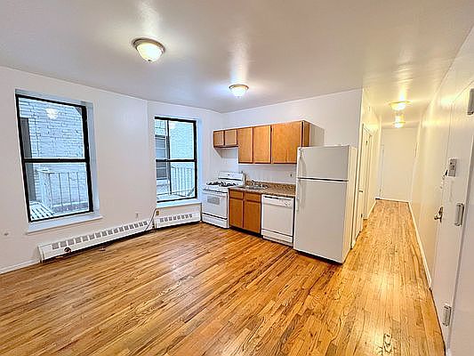 2nd image of 35 Central Park N #3C