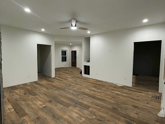 3rd image of 104 Martin Ave