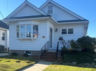 117 E Holly Ave, Oaklyn, NJ 08107